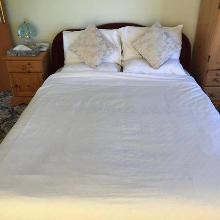 Room In Guest Room - Orchard Manor, Fore Street, Probus Труро Екстериор снимка