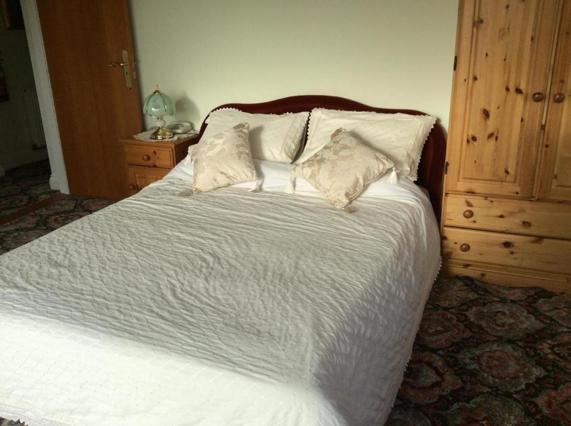 Room In Guest Room - Orchard Manor, Fore Street, Probus Труро Екстериор снимка