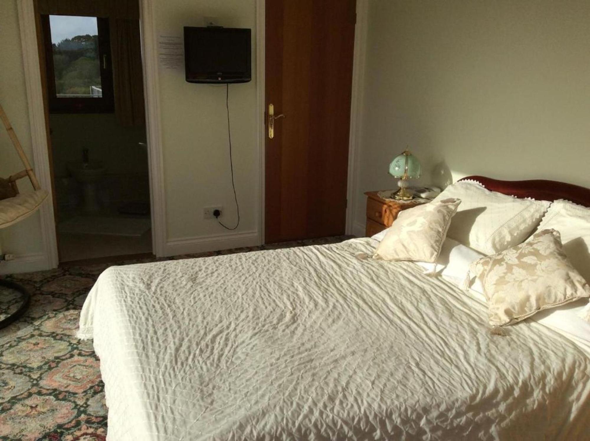 Room In Guest Room - Orchard Manor, Fore Street, Probus Труро Екстериор снимка