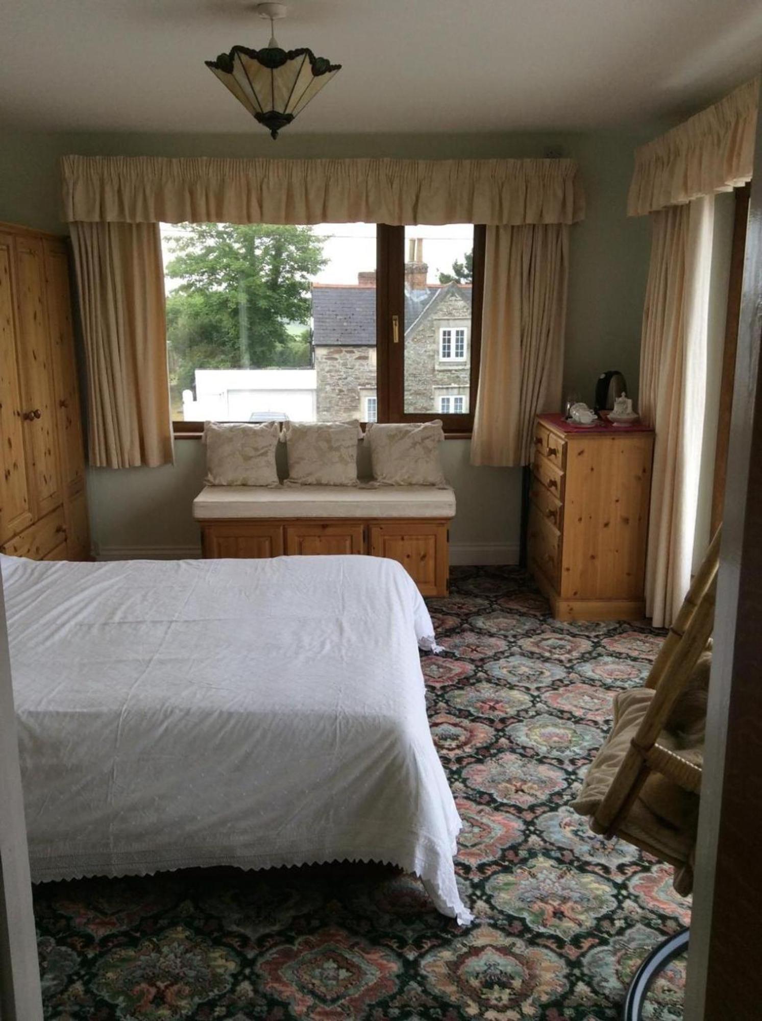 Room In Guest Room - Orchard Manor, Fore Street, Probus Труро Екстериор снимка